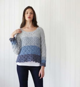 1 Pull à torsades en Debbie Bliss Cotton Denim Dk